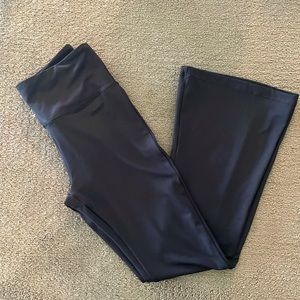 Zyia black flare leggings, 6-8
